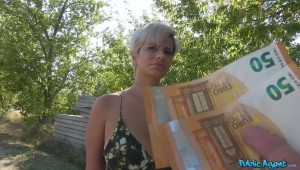 Обмен интимными моментами на винограднике